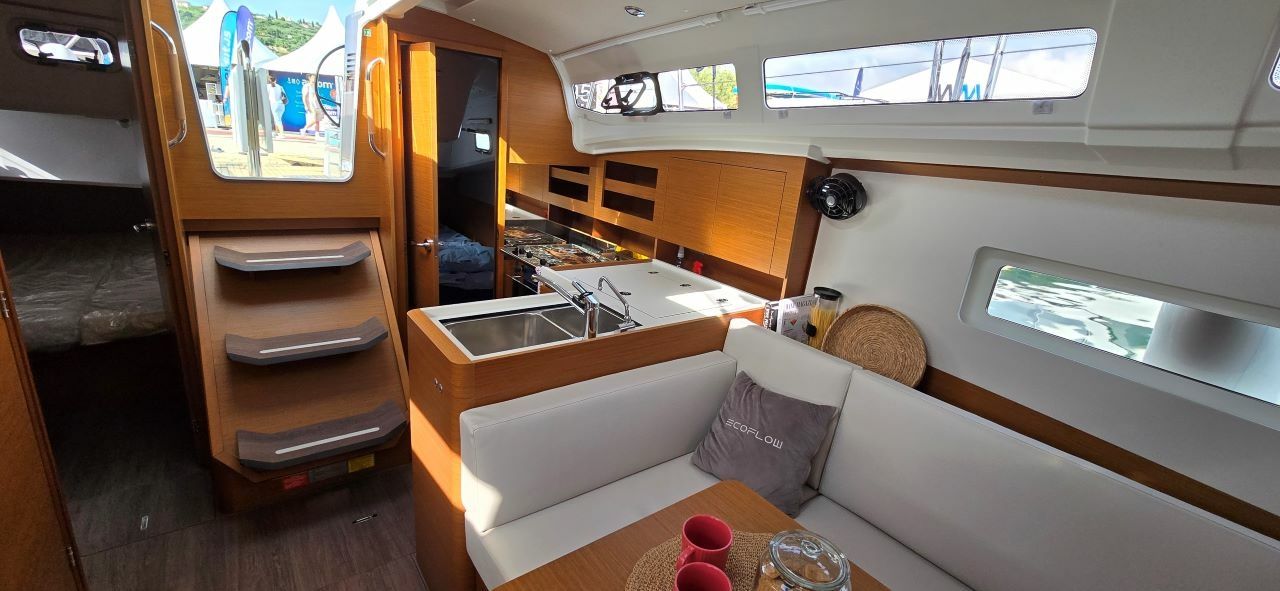 Jeanneau Sun Odyssey 380 | Princess Anja
