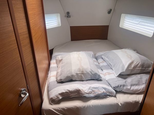 Jeanneau Sun Odyssey 380 | Princess Lara