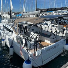Jeanneau Sun Odyssey 380 | Princess Tia