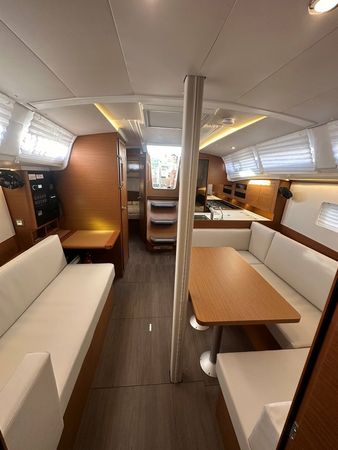 Jeanneau Sun Odyssey 380 | Princess Tia