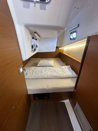 Jeanneau Sun Odyssey 380 | Princess Tia