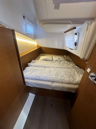 Jeanneau Sun Odyssey 380 | Princess Tia