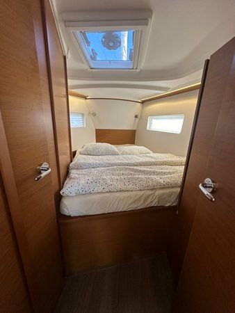 Jeanneau Sun Odyssey 380 | Princess Tia