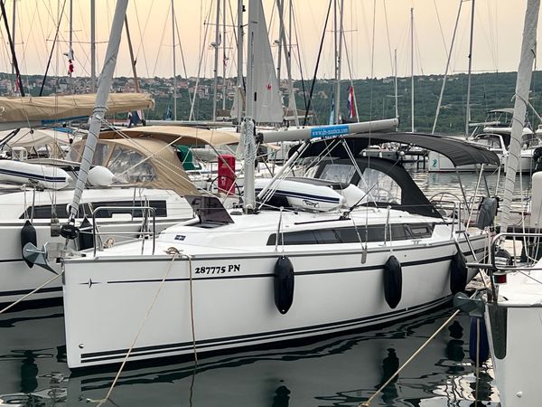 Bavaria Cruiser 34 | Happy