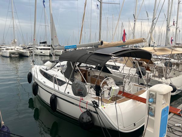 Bavaria Cruiser 34 | Happy
