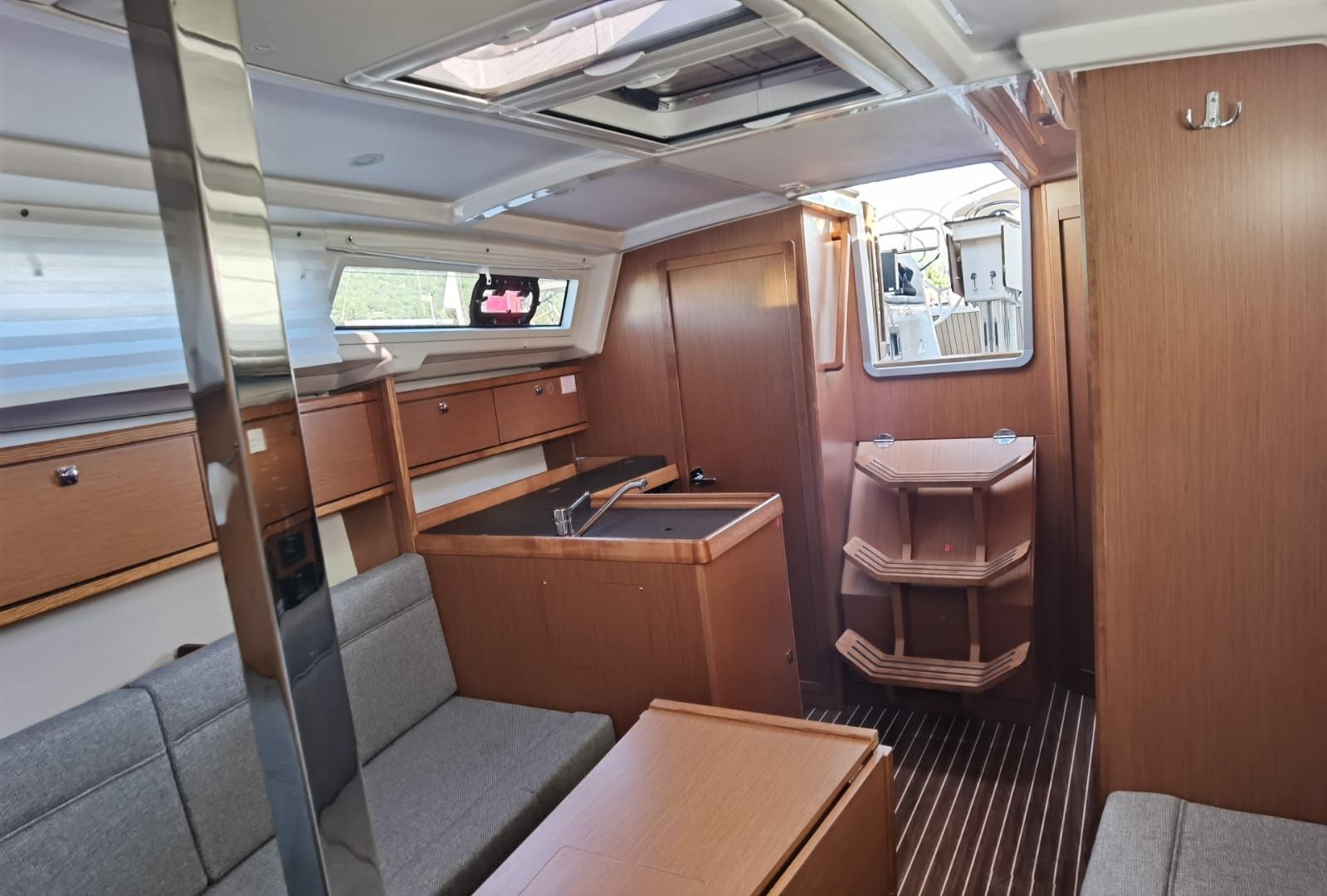 Bavaria Cruiser 34 | Happy