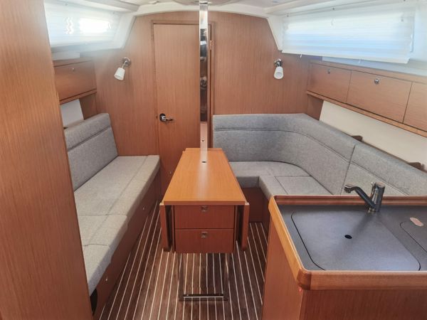 Bavaria Cruiser 34 | Happy