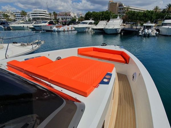 De Antonio D42 Open | Beso