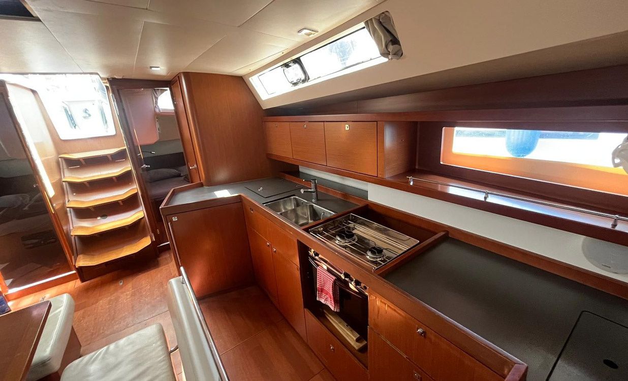 Beneteau Oceanis 45 | Ada 3