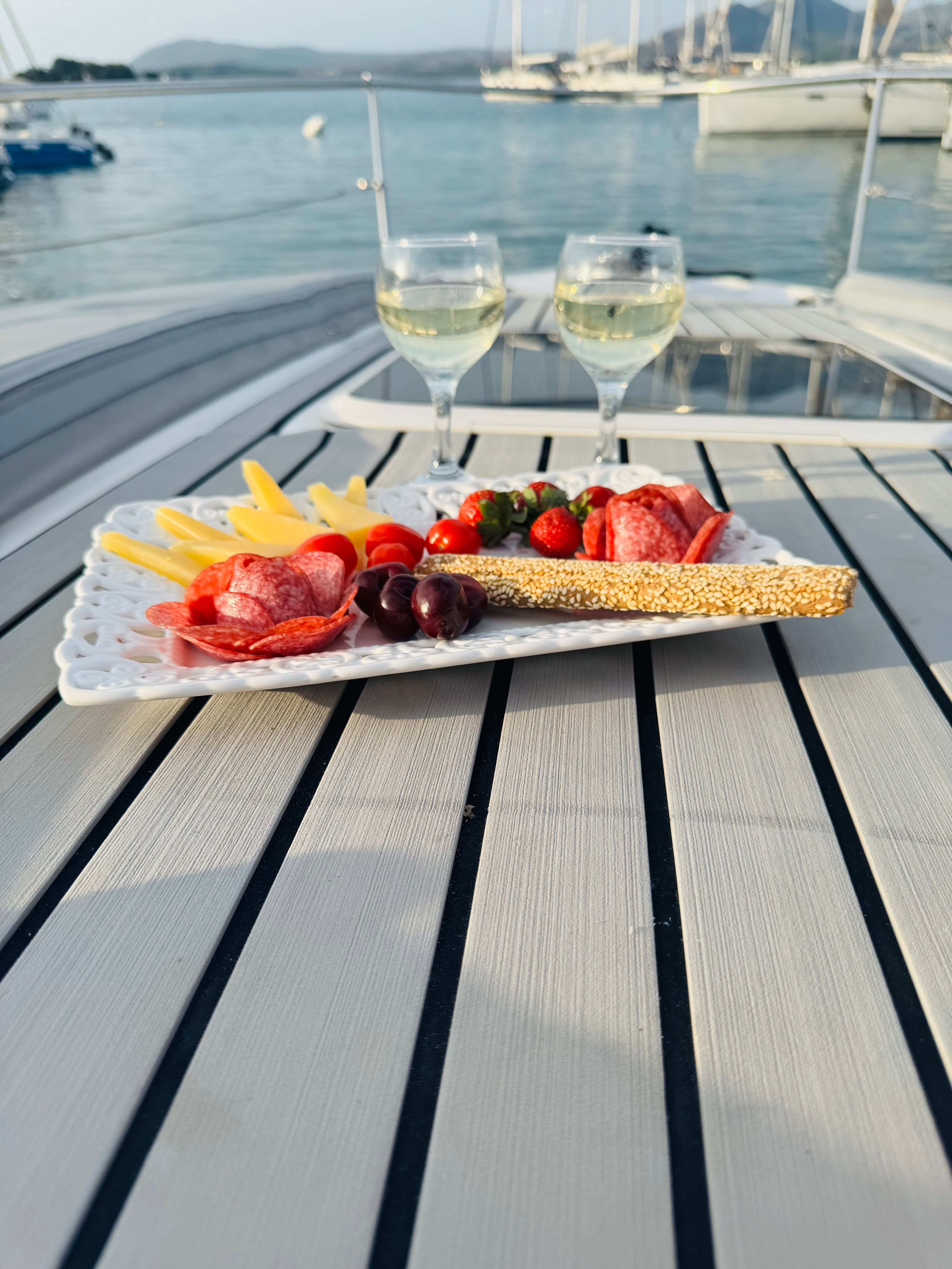 Sea Ray 290 | Arrow