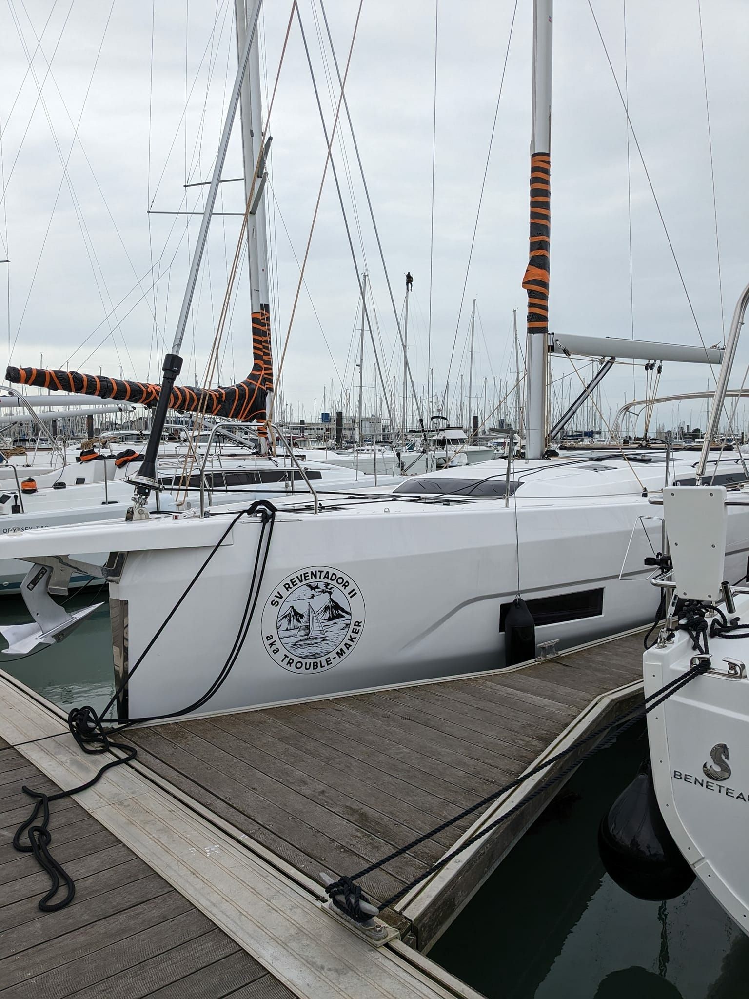 Dufour 470 | Reventador 2