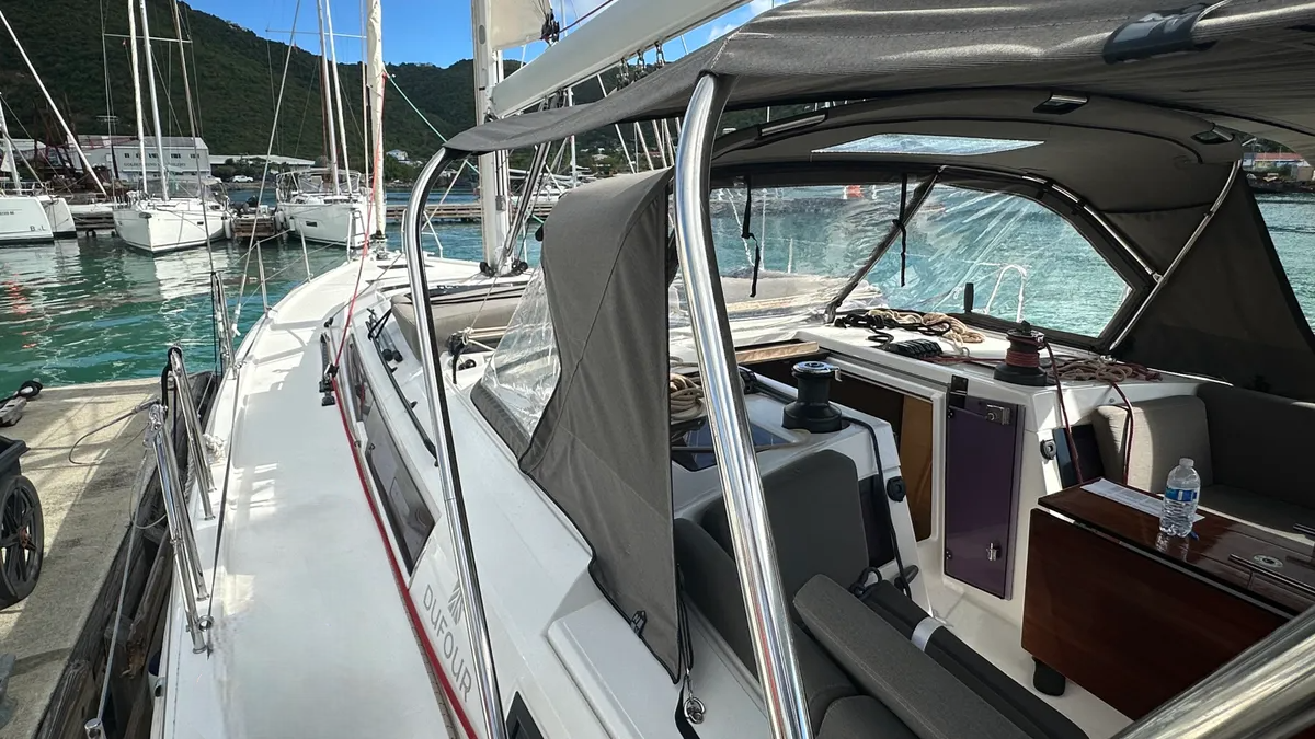 Dufour 470 | Reventador 2