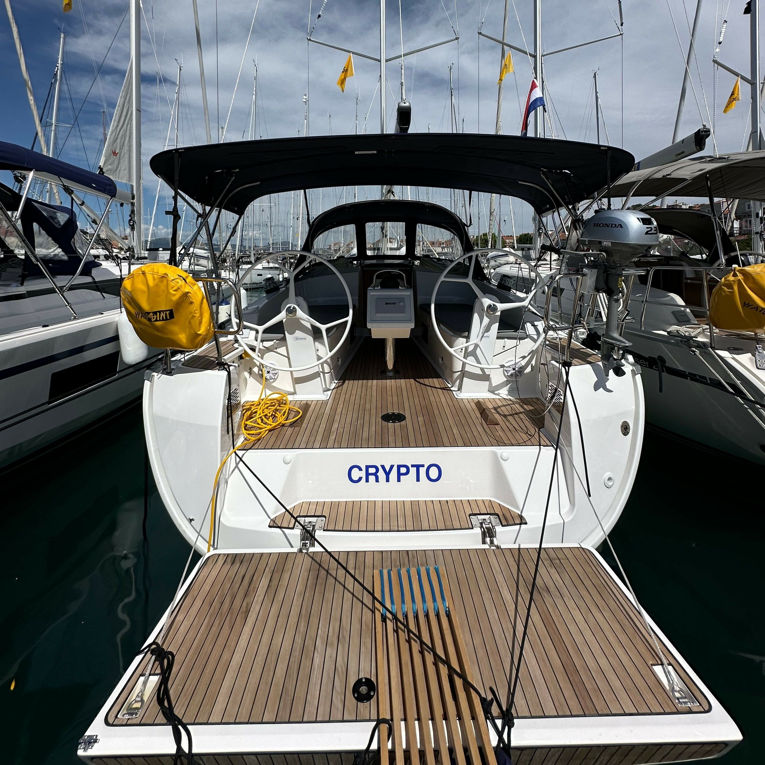 Bavaria Cruiser 37 | Crypto