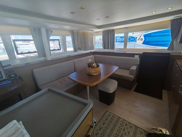 Lagoon 450 F | Evi