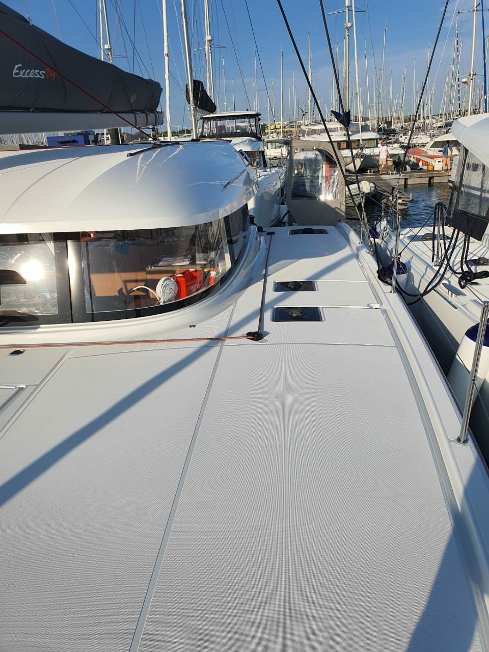 Excess 14 | Las Olas