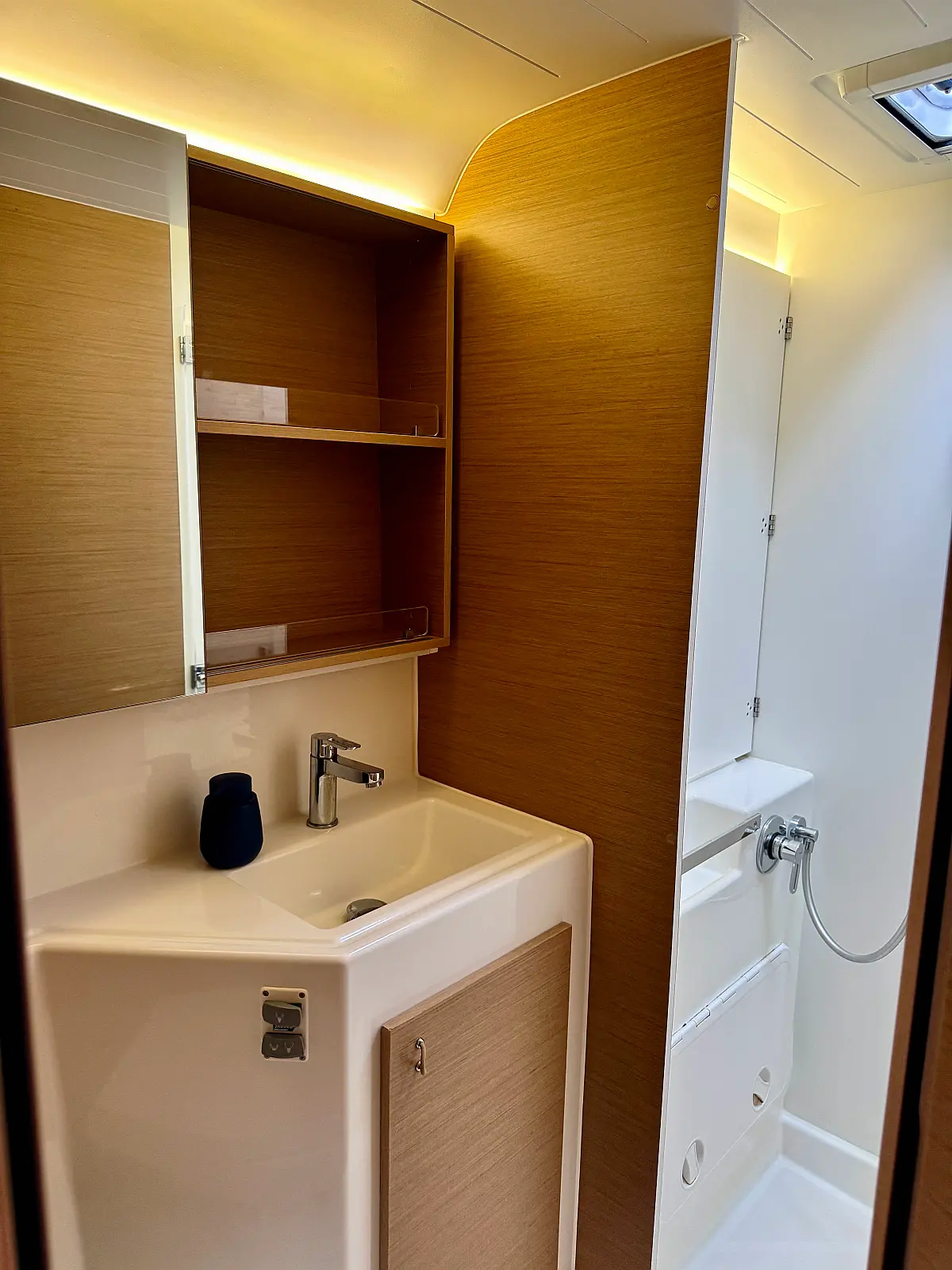 Excess 14 | Las Olas