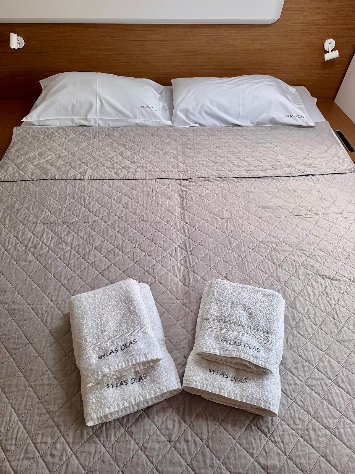 Excess 14 | Las Olas