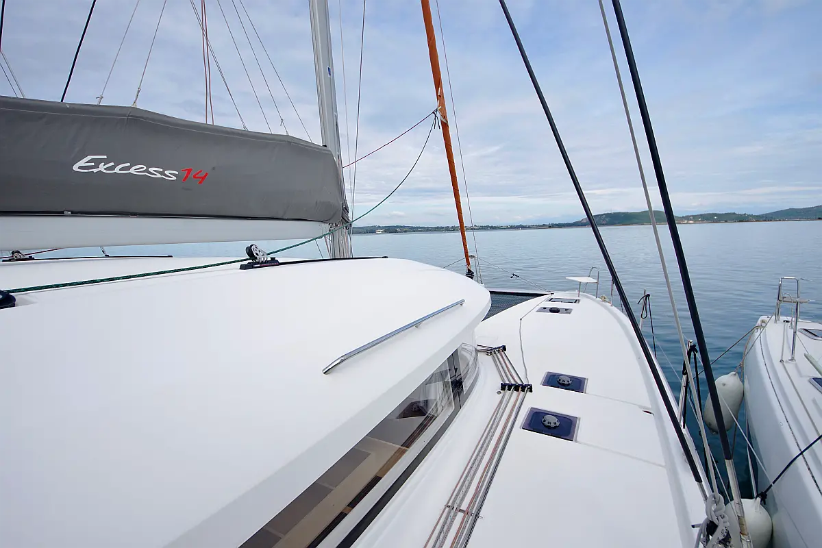 Excess 14 | Las Olas