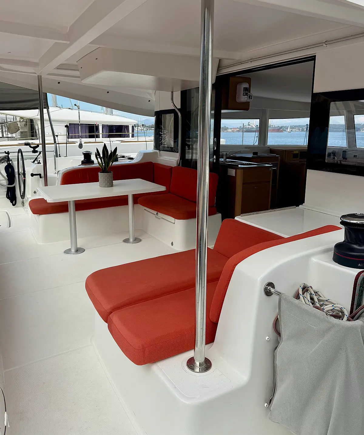 Excess 14 | Las Olas