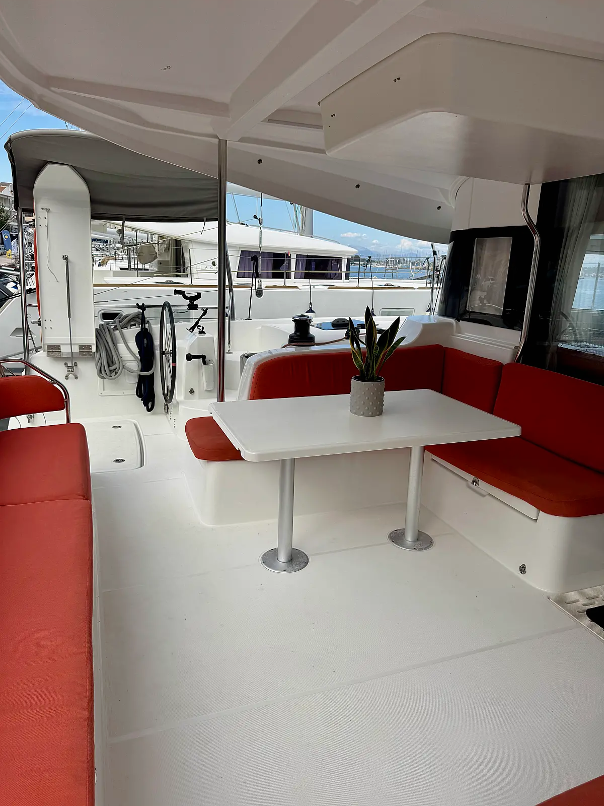 Excess 14 | Las Olas