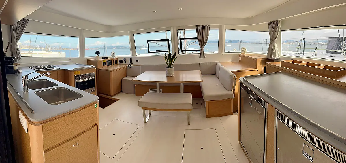 Excess 14 | Las Olas