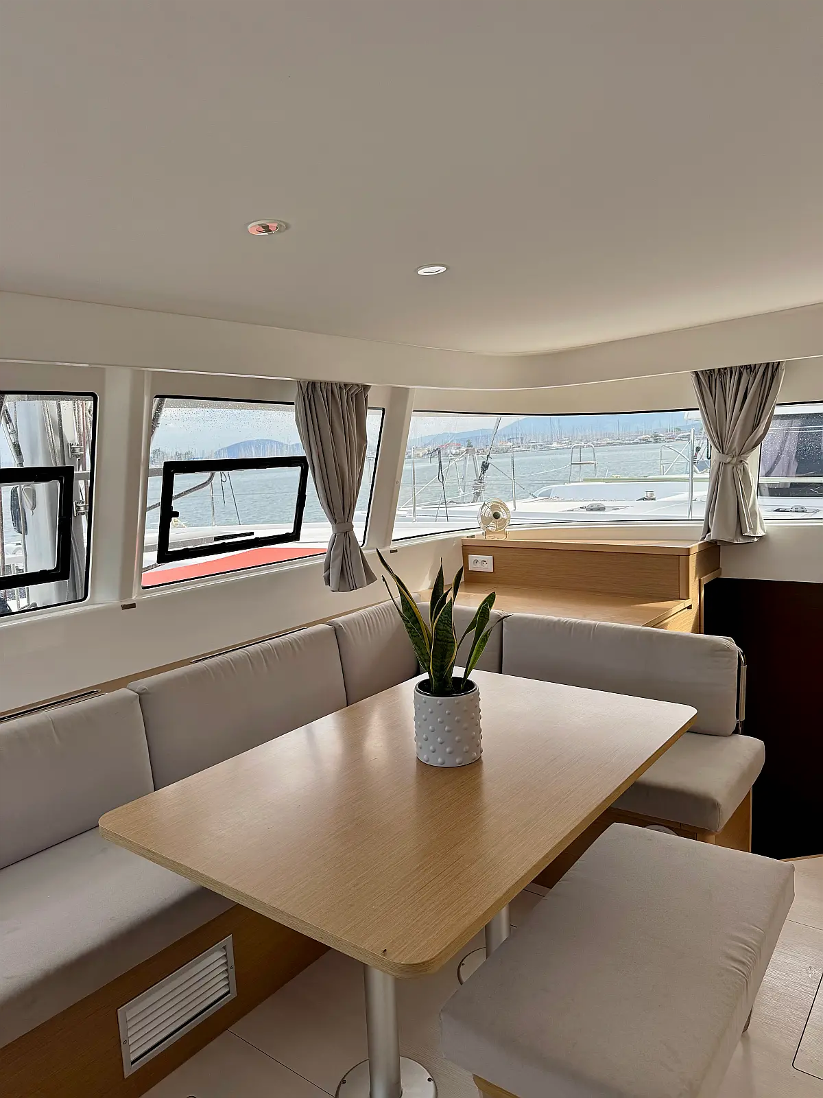 Excess 14 | Las Olas