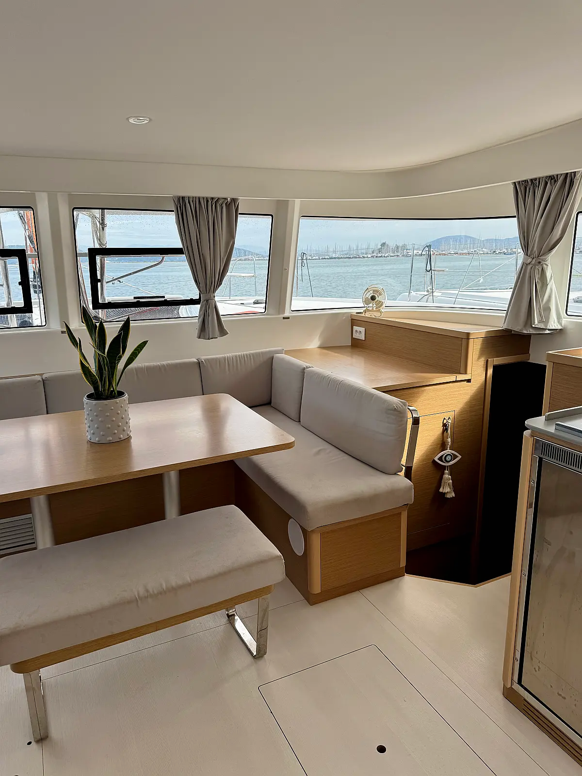 Excess 14 | Las Olas