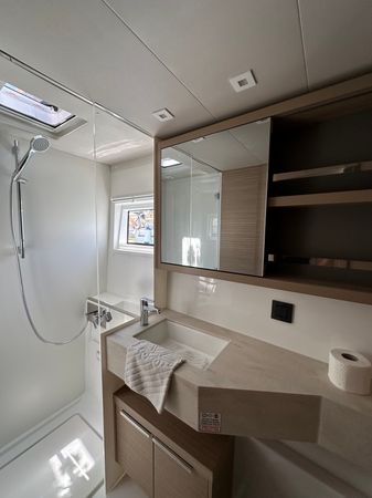 Lagoon 46 | Destiny Point