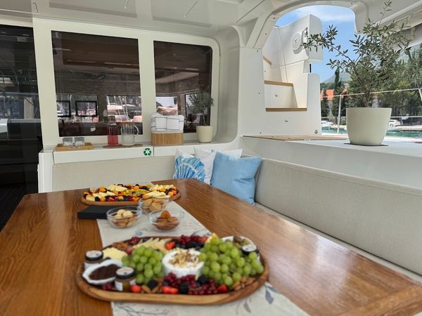 Lagoon 52 F | Discovery