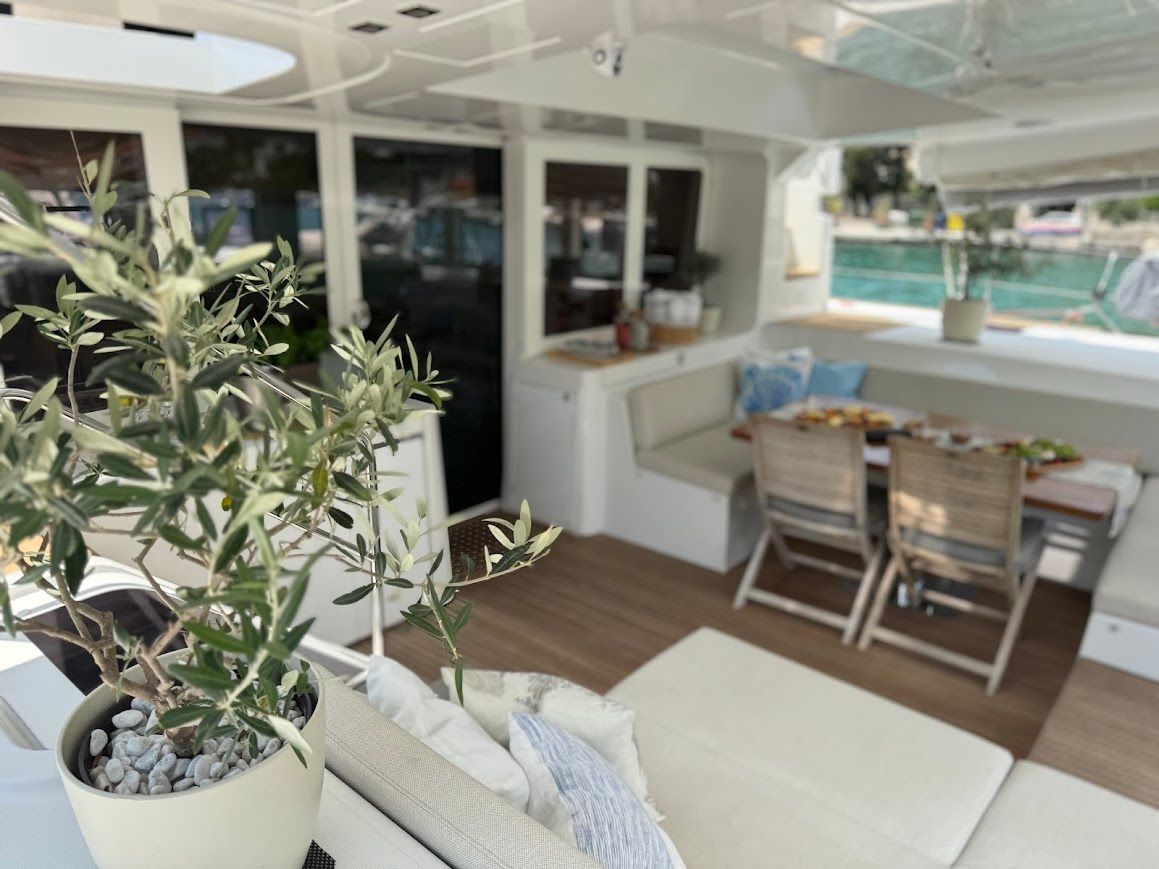 Lagoon 52 F | Discovery