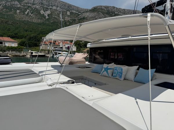 Lagoon 52 F | Discovery