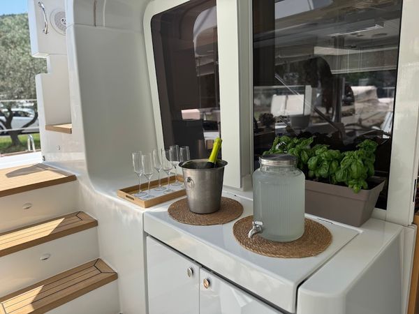 Lagoon 52 F | Discovery