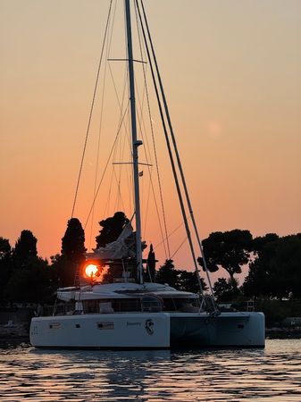 Lagoon 52 F | Discovery