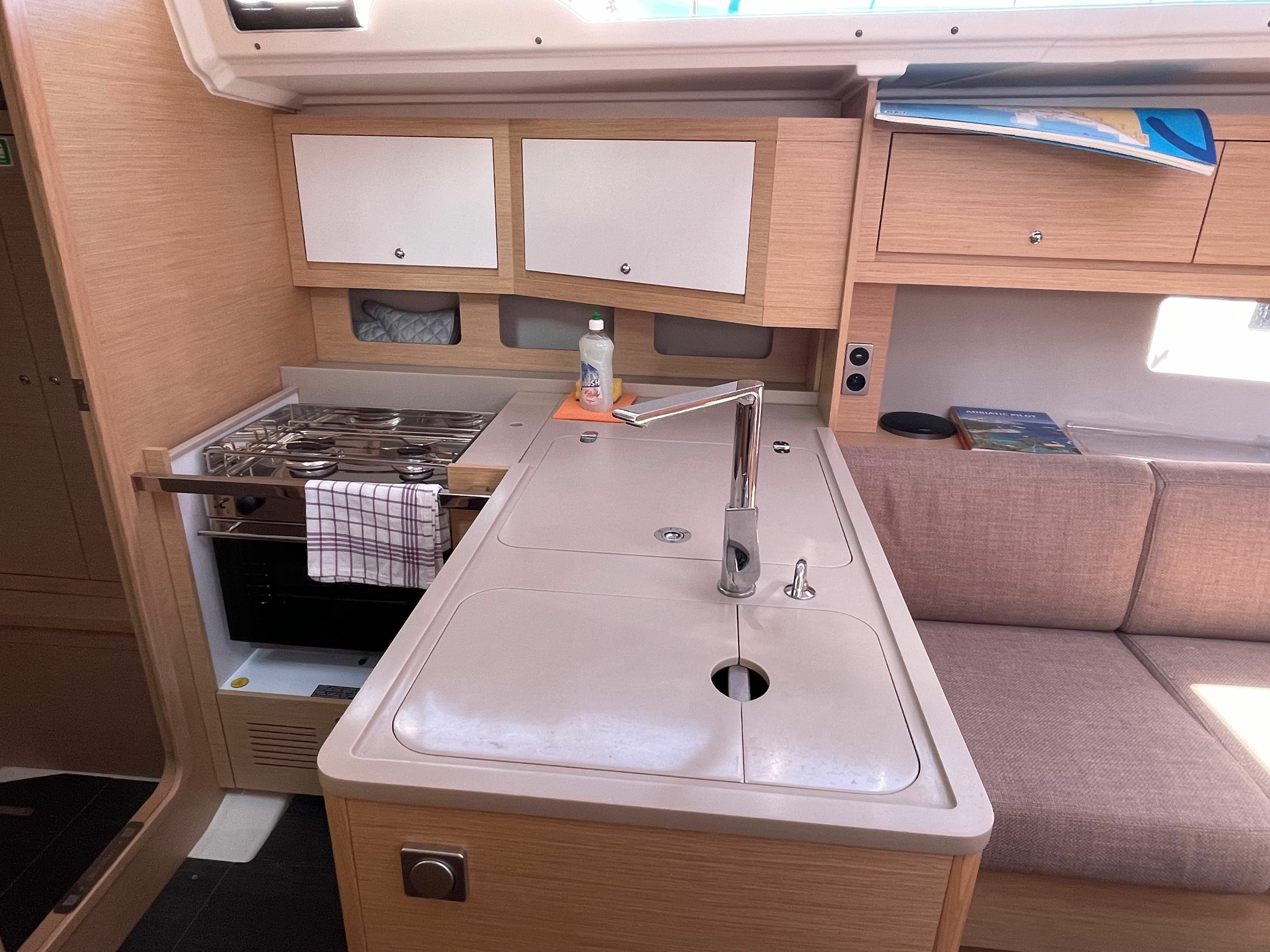 Dufour 37 | La Linea