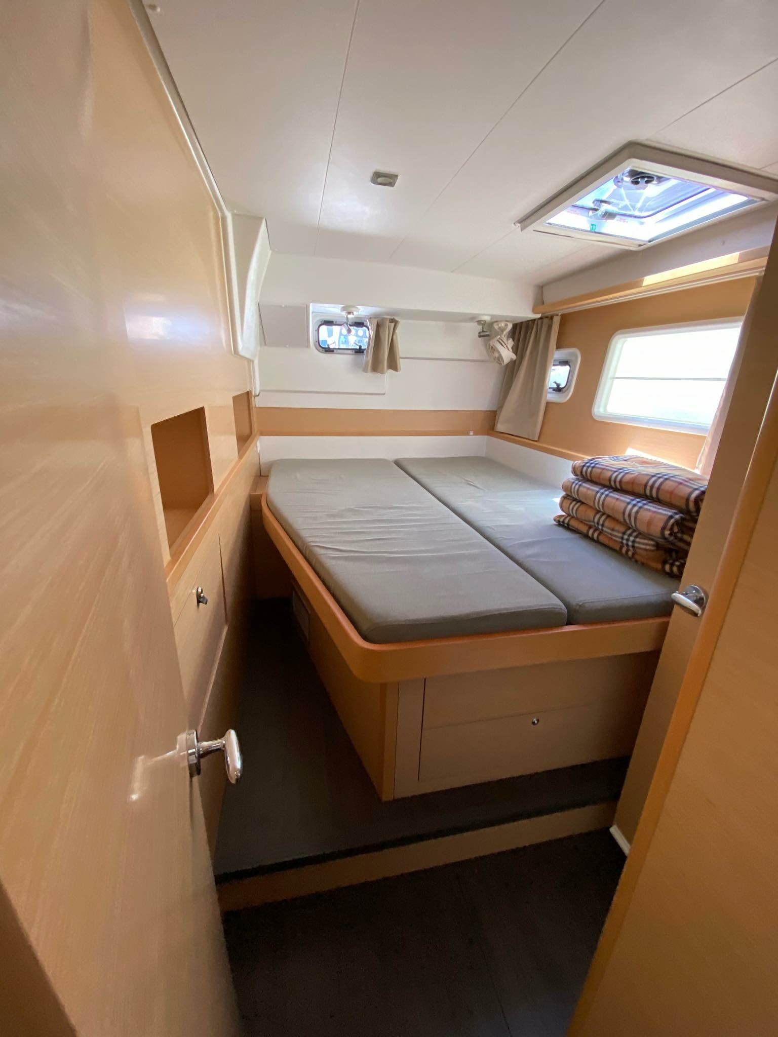 Lagoon 400 S2 | Christina