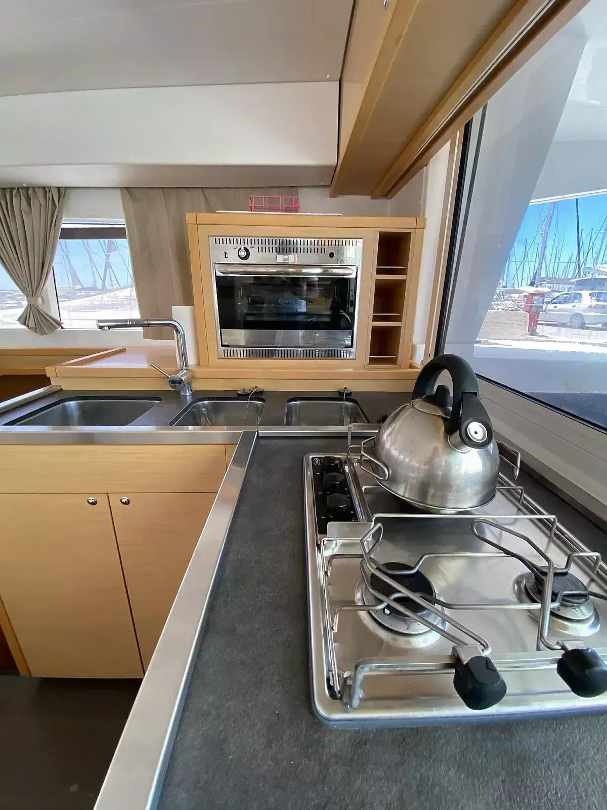 Lagoon 400 S2 | Christina