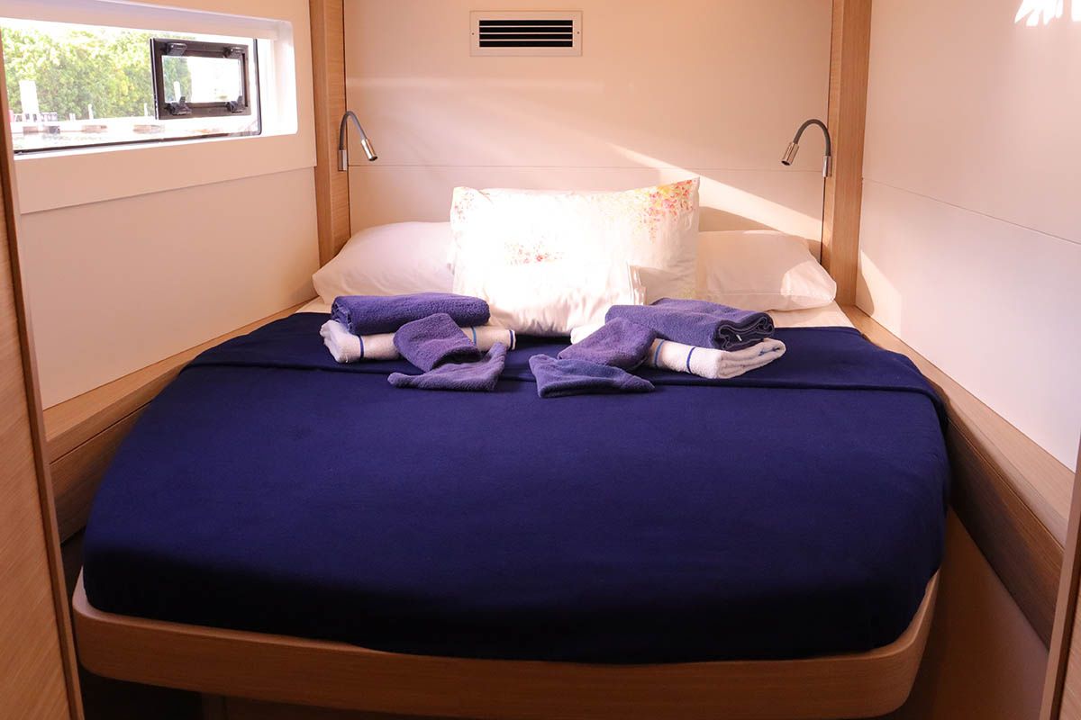 Lagoon 46 | Knot Working