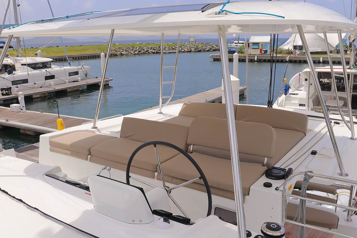 Lagoon 46 | Knot Working