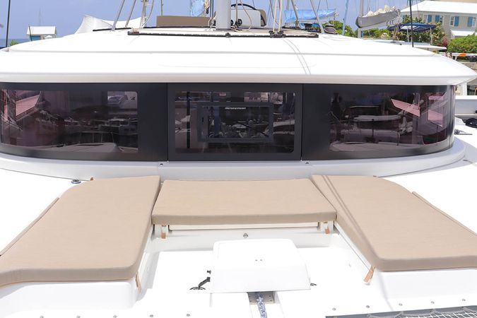 Lagoon 46 | Knot Working