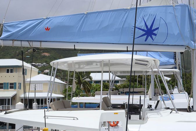 Lagoon 46 | Knot Working