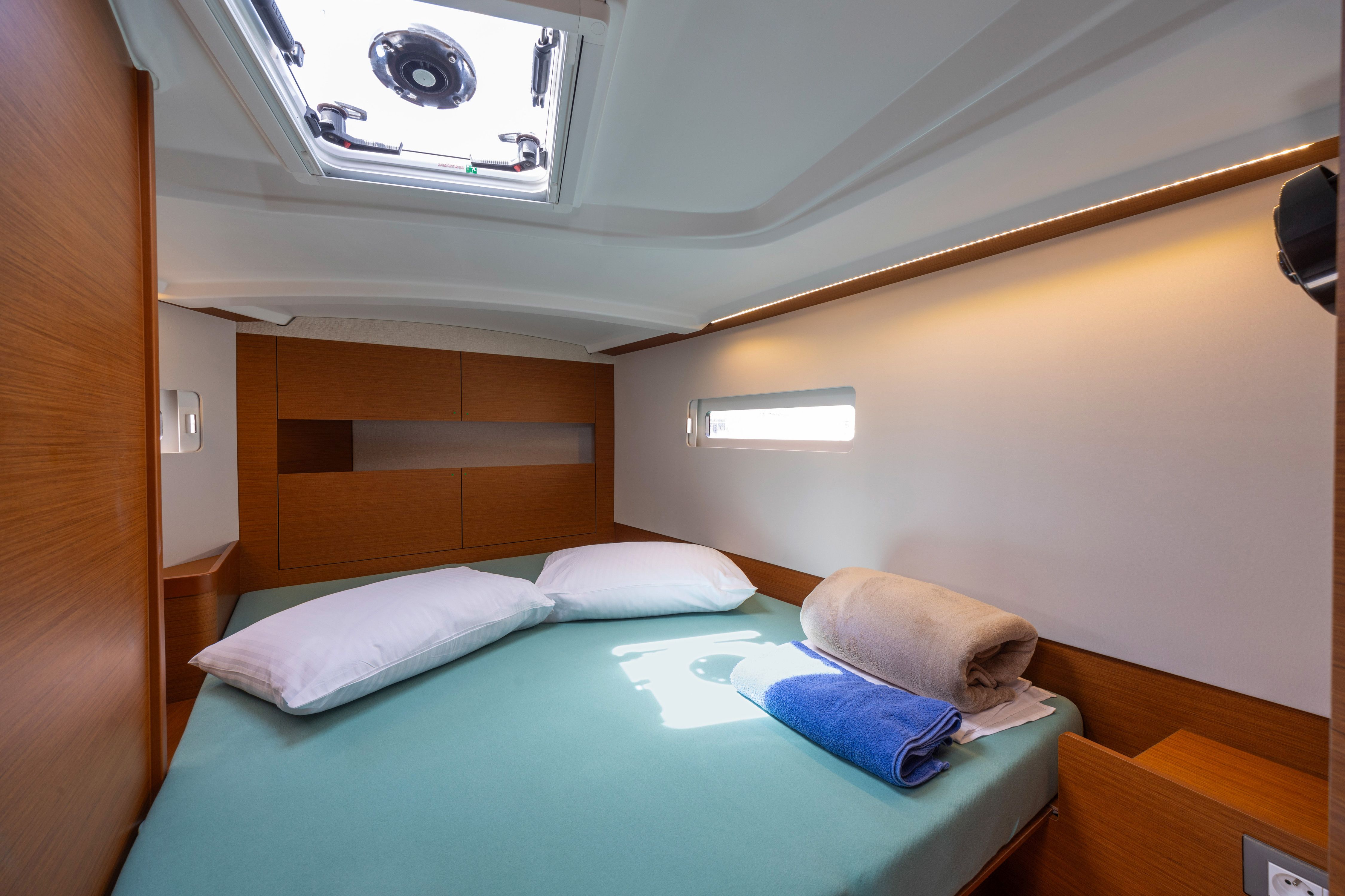 Jeanneau Sun Odyssey 410 | Thalassa
