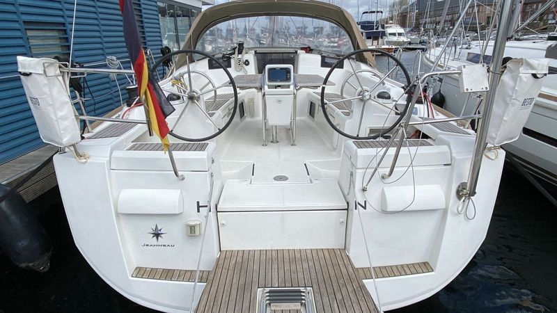 Jeanneau Sun Odyssey 409 | Rocky