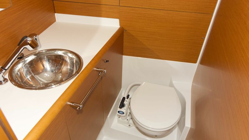 Jeanneau Sun Odyssey 409 | Rocky