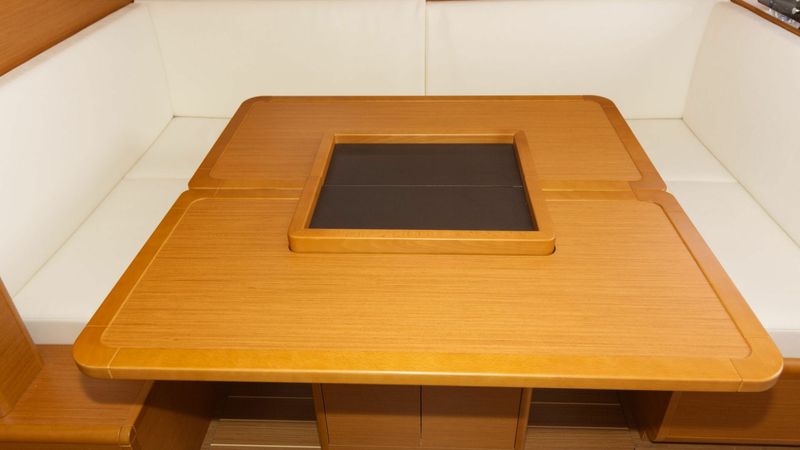 Jeanneau Sun Odyssey 409 | Rocky