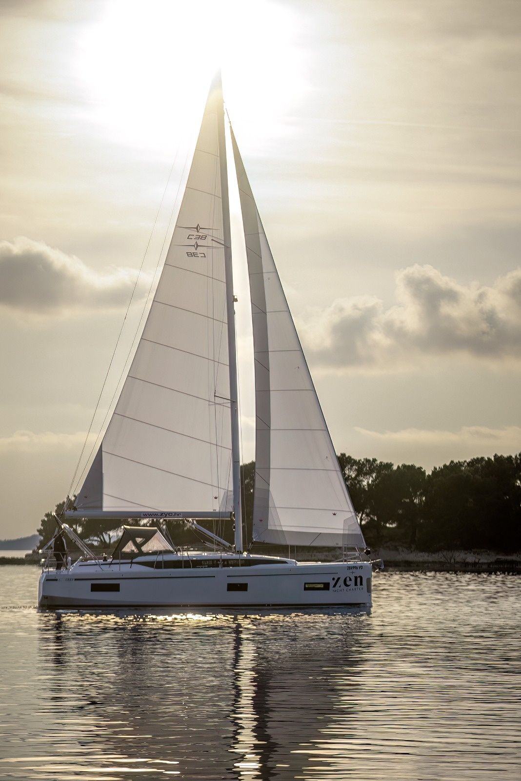 Bavaria C38 | Aura