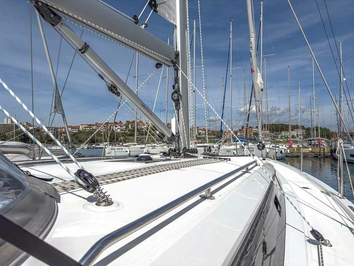 Bavaria C42 | Livia