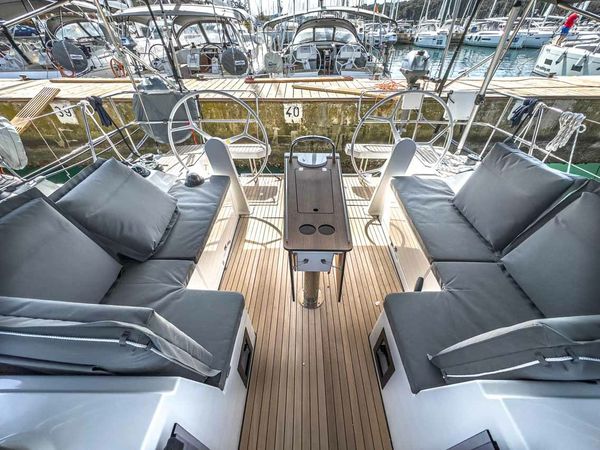 Bavaria C42 | Livia