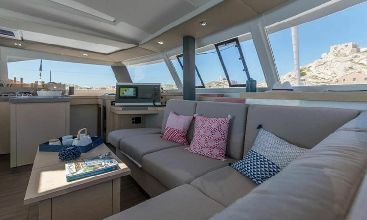 Fountaine Pajot Astrea 42 | Flonja