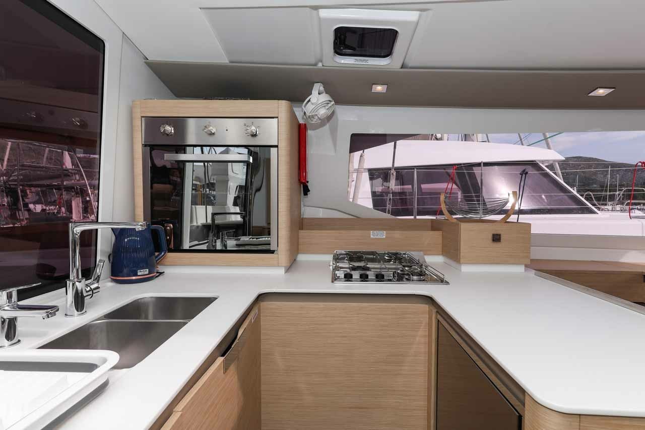 Fountaine Pajot Astrea 42 | Alchiba