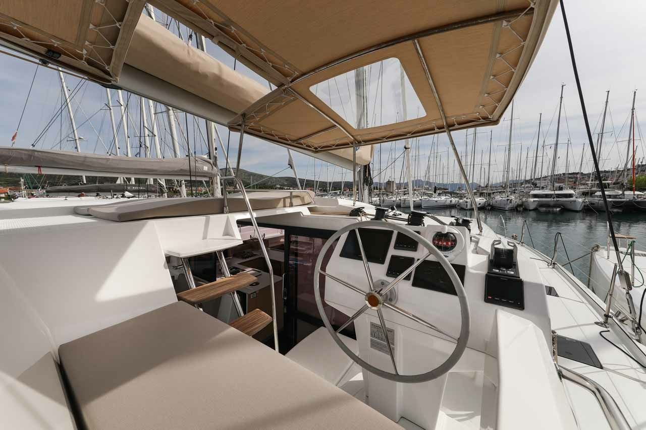 Fountaine Pajot Astrea 42 | Alchiba